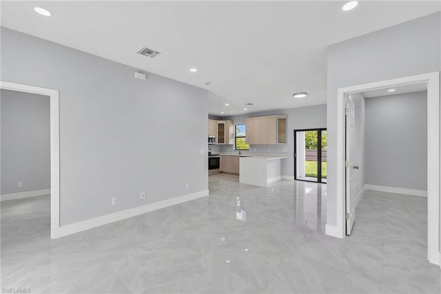 3006 39th ST SW, Lehigh Acres, FL 33976