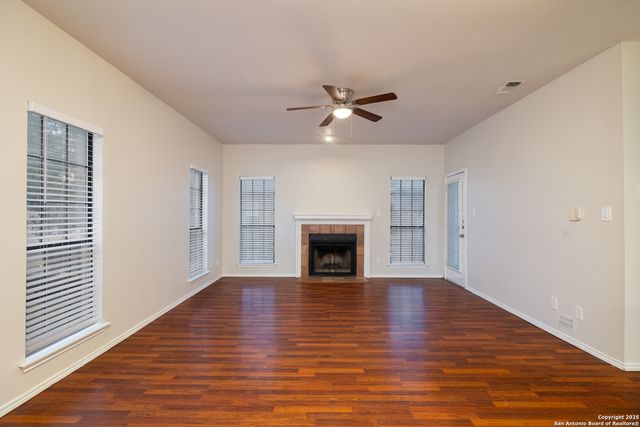 11839 Parliament St Apt 1521, San Antonio, TX 78216