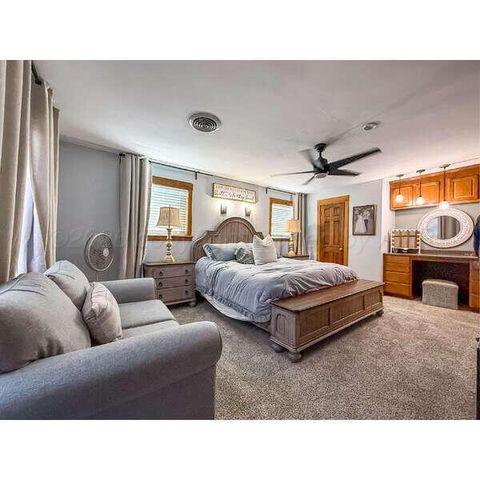 933 Elmore Street, Borger, TX 79007