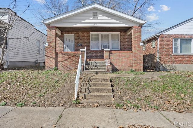 8937 Edna Street, St Louis, MO 63147