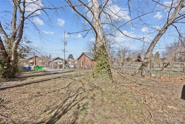 8937 Edna Street, St Louis, MO 63147