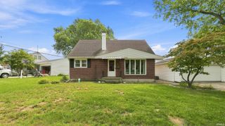 1328 N Park Drive, New Haven, IN 46774
