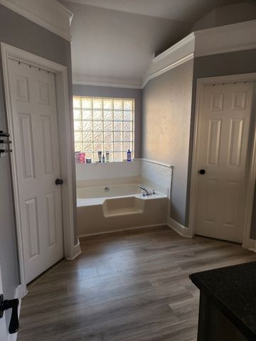 1900 Charles Walker Rd, Odessa, TX 79765