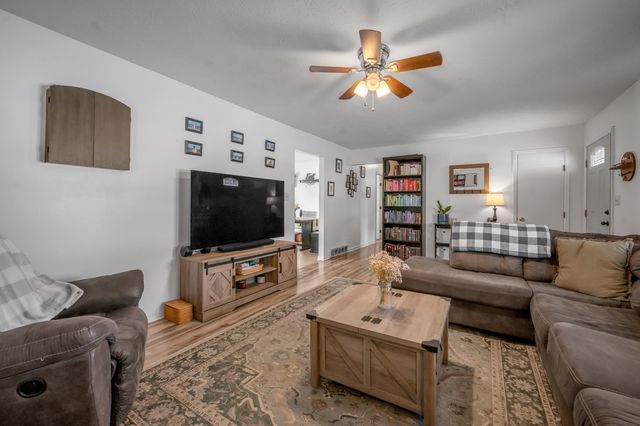 1013 Melody Lane, Lawrenceburg, KY 40342