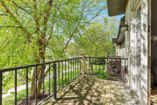 25 Windswept Way, Fitchburg, WI 53719