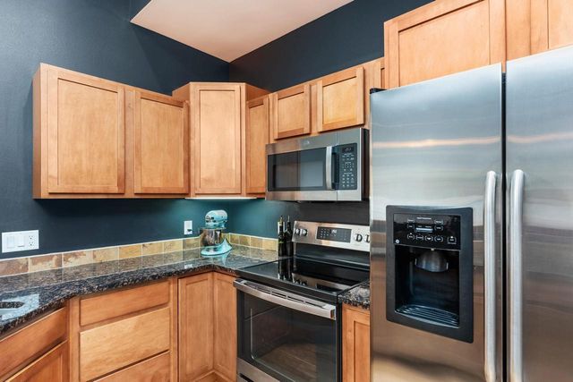 25 Windswept Way, Fitchburg, WI 53719