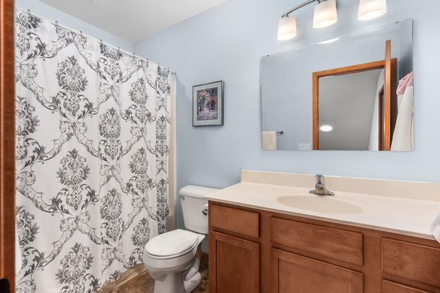 25 Windswept Way, Fitchburg, WI 53719