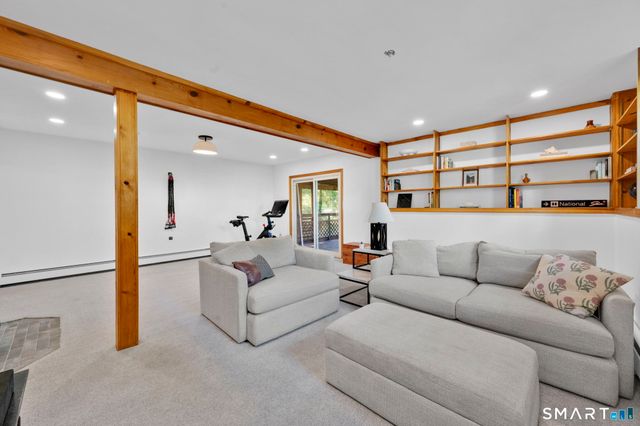 20 North Road, East Granby, CT 06026