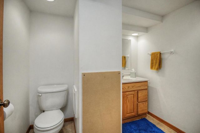 1424 Rhode Island Avenue N, Golden Valley, MN 55427