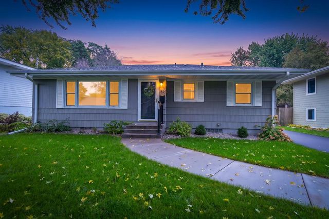 1424 Rhode Island Avenue N, Golden Valley, MN 55427