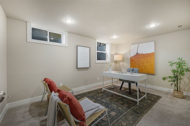 8804 5th Avenue NE, Seattle, WA 98115