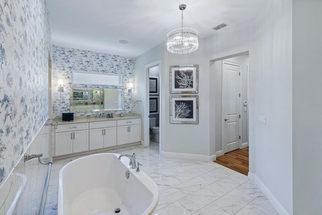 2465 NE Evinrude Circle, Jensen Beach, FL 34957