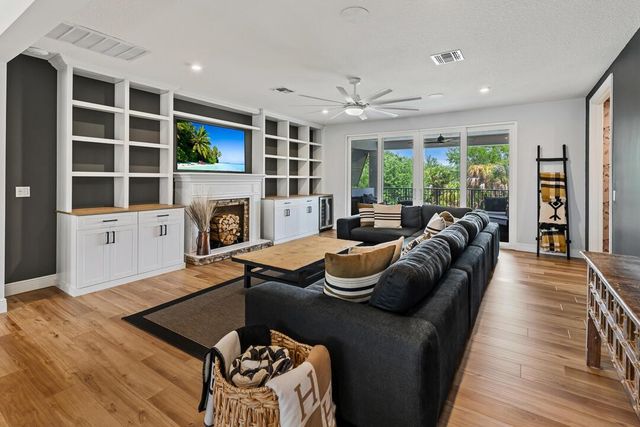 2465 NE Evinrude Circle, Jensen Beach, FL 34957