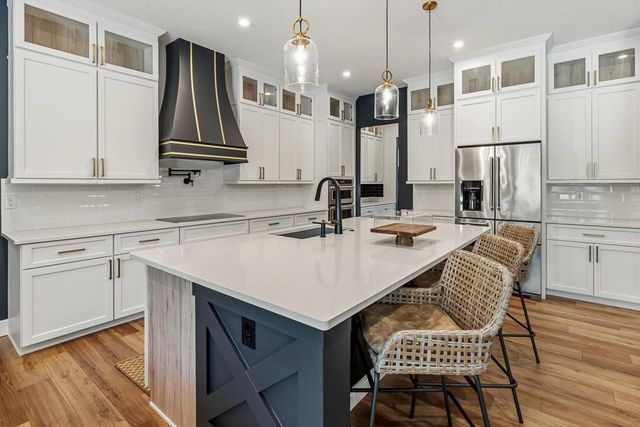 2465 NE Evinrude Circle, Jensen Beach, FL 34957