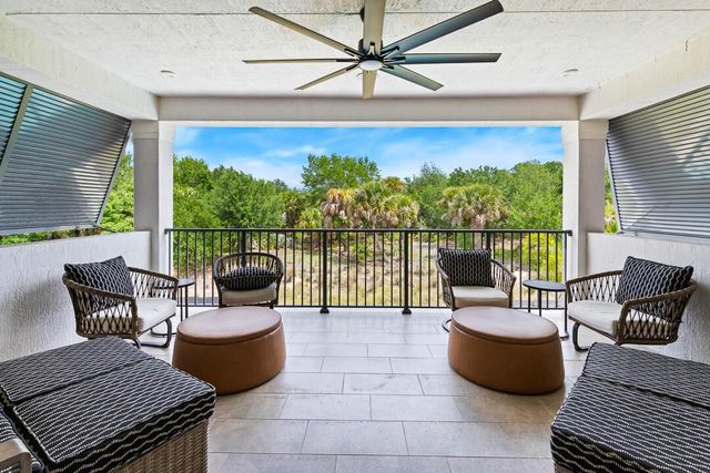 2465 NE Evinrude Circle, Jensen Beach, FL 34957