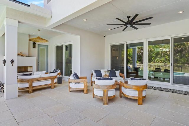2465 NE Evinrude Circle, Jensen Beach, FL 34957