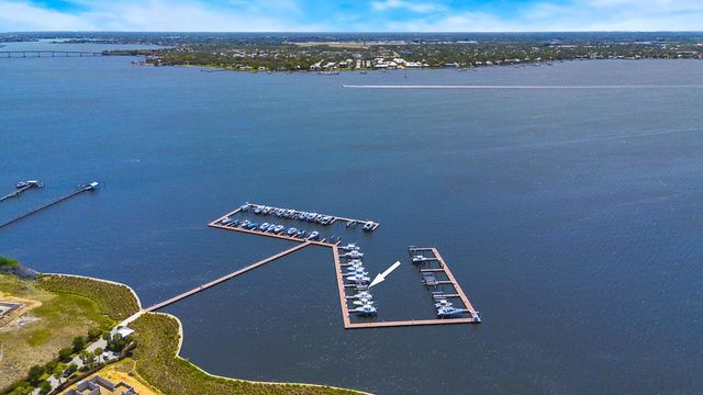 2465 NE Evinrude Circle, Jensen Beach, FL 34957