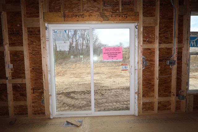 124 Ruby Road, Pataskala, OH 43062