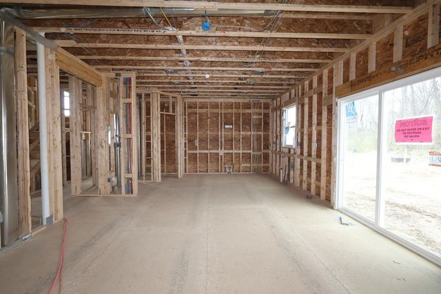 124 Ruby Road, Pataskala, OH 43062