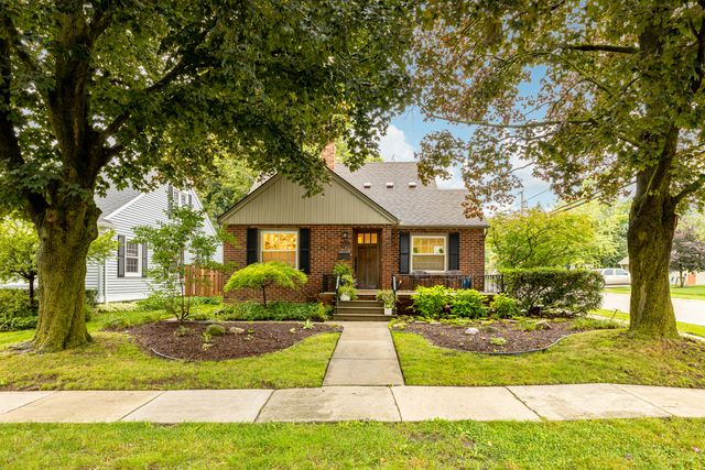 399 Auburn Street, Plymouth, MI 48170
