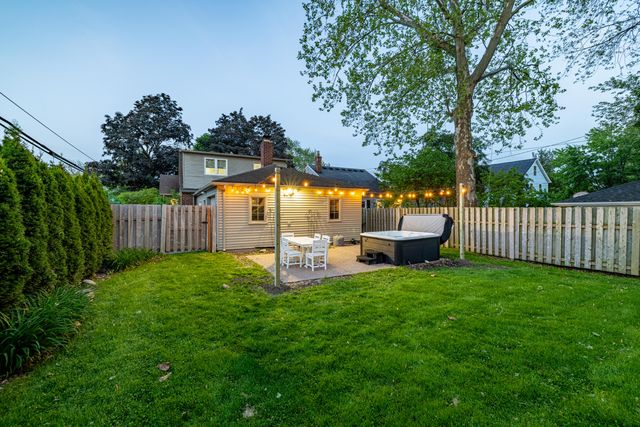 399 Auburn Street, Plymouth, MI 48170