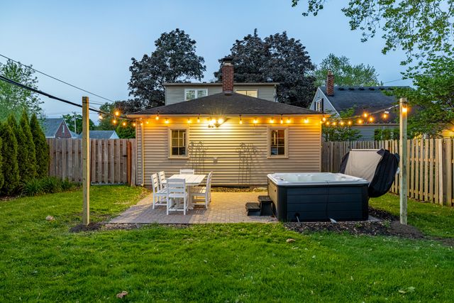 399 Auburn Street, Plymouth, MI 48170