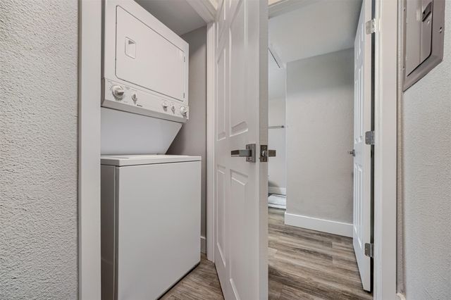 1601 Faro DR 2401, Austin, TX 78741
