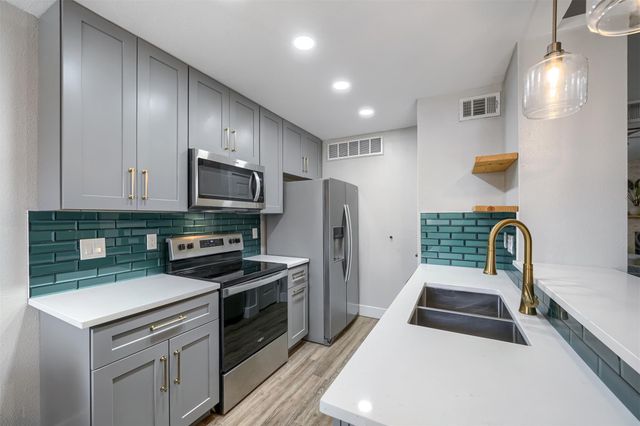 1601 Faro DR 2401, Austin, TX 78741