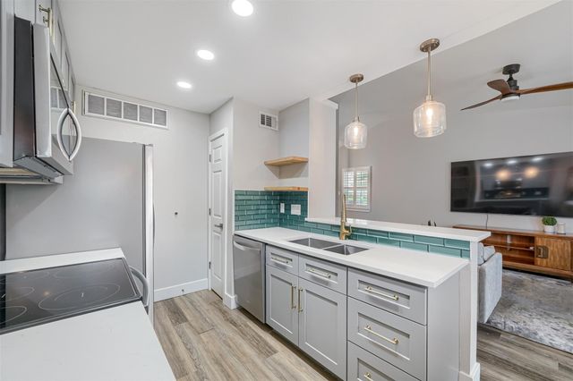 1601 Faro DR 2401, Austin, TX 78741
