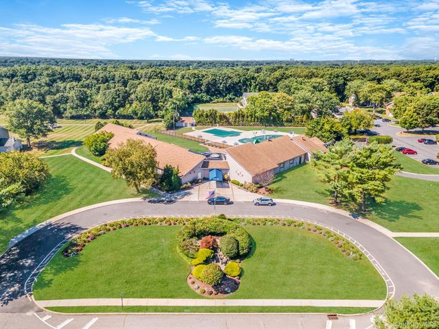 9 Kiowa Court 9, Coram, NY 11727