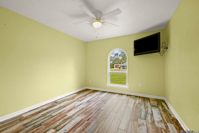 9310 Shady Bluff Dr, Central, LA 70818