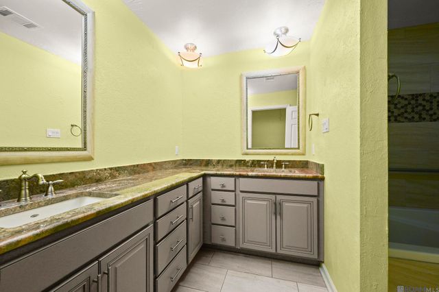 9310 Shady Bluff Dr, Central, LA 70818