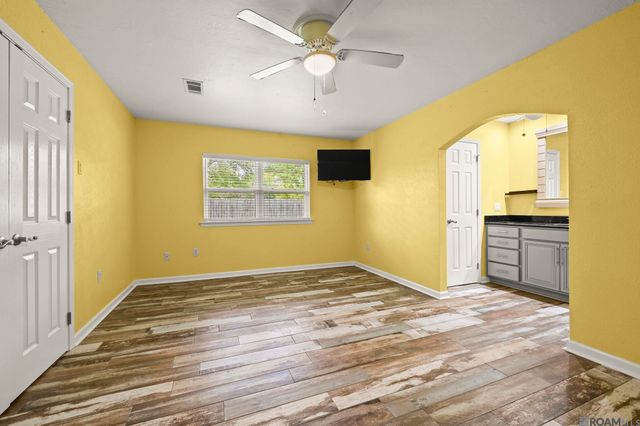 9310 Shady Bluff Dr, Central, LA 70818