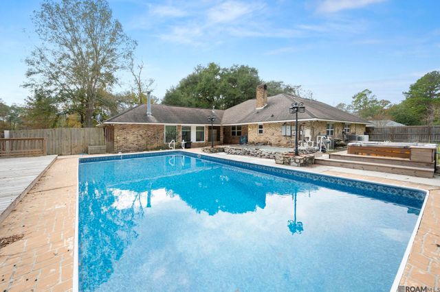 9310 Shady Bluff Dr, Central, LA 70818