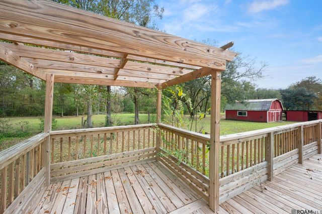 9310 Shady Bluff Dr, Central, LA 70818