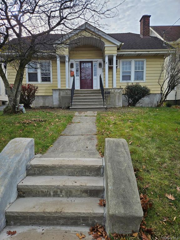 65 Monhagen Avenue, Middletown, NY 10940