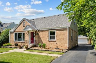 2714 Fort Sheridan Avenue, Highland Park, IL 60035