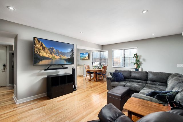 1342 Inverrary Lane 1342, Palatine, IL 60074