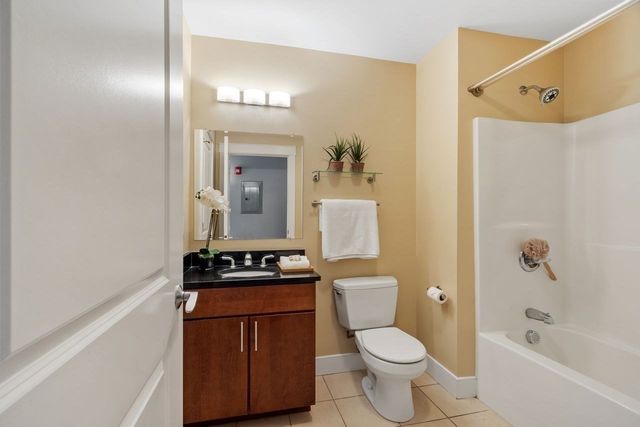 27 Wheeler St. 124, Cambridge, MA 02138