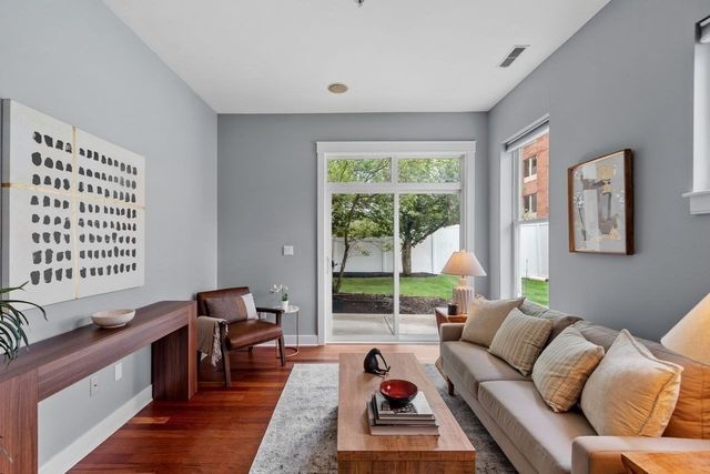 27 Wheeler St. 124, Cambridge, MA 02138