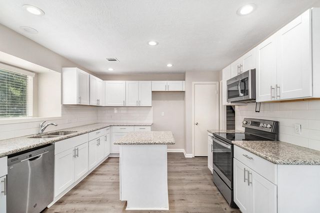 5115 Shady Gardens Drive, Houston, TX 77339