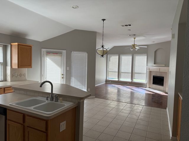 1329 Bent Tree Drive, Frisco, TX 75036