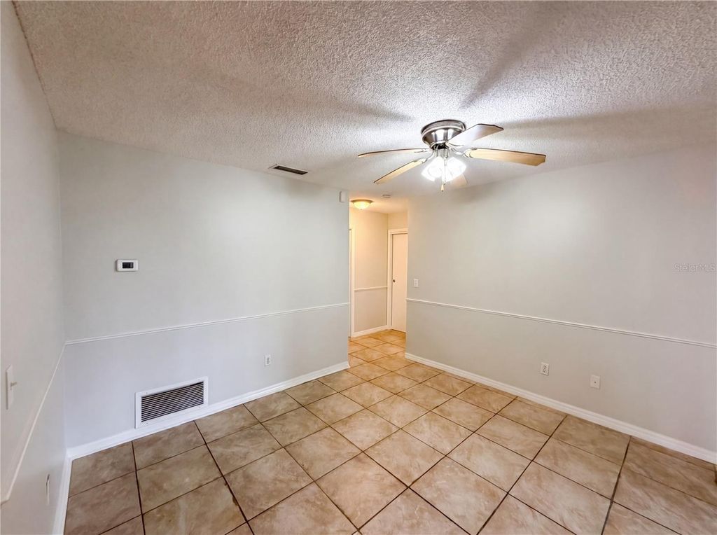 Image 6 of property listing at 4730 CARMEL STREET, Orlando, FL 32808