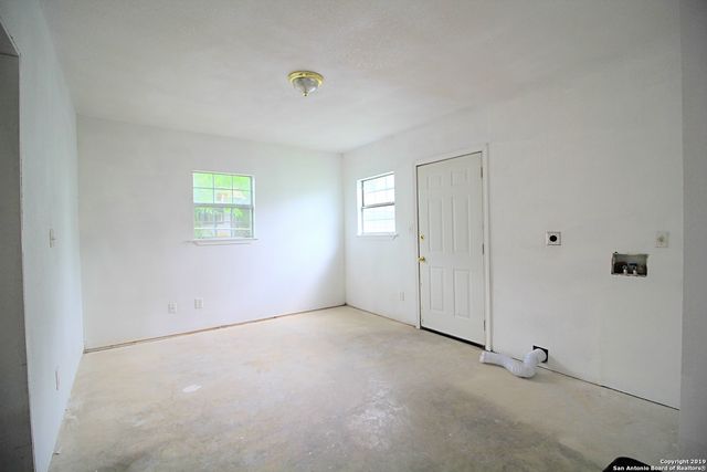 319 NORIA ST, San Antonio, TX 78207