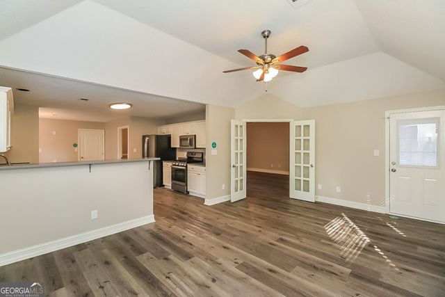 93 Gleneagles Way, Fayetteville, GA 30215