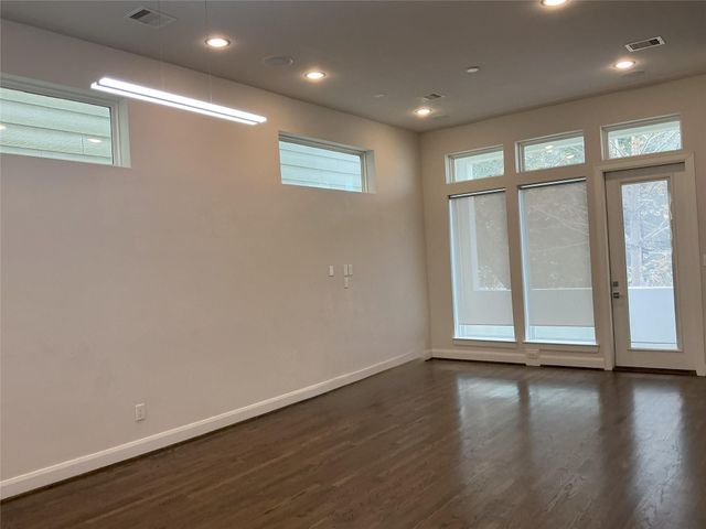 3123 Leeland Street, Houston, TX 77003