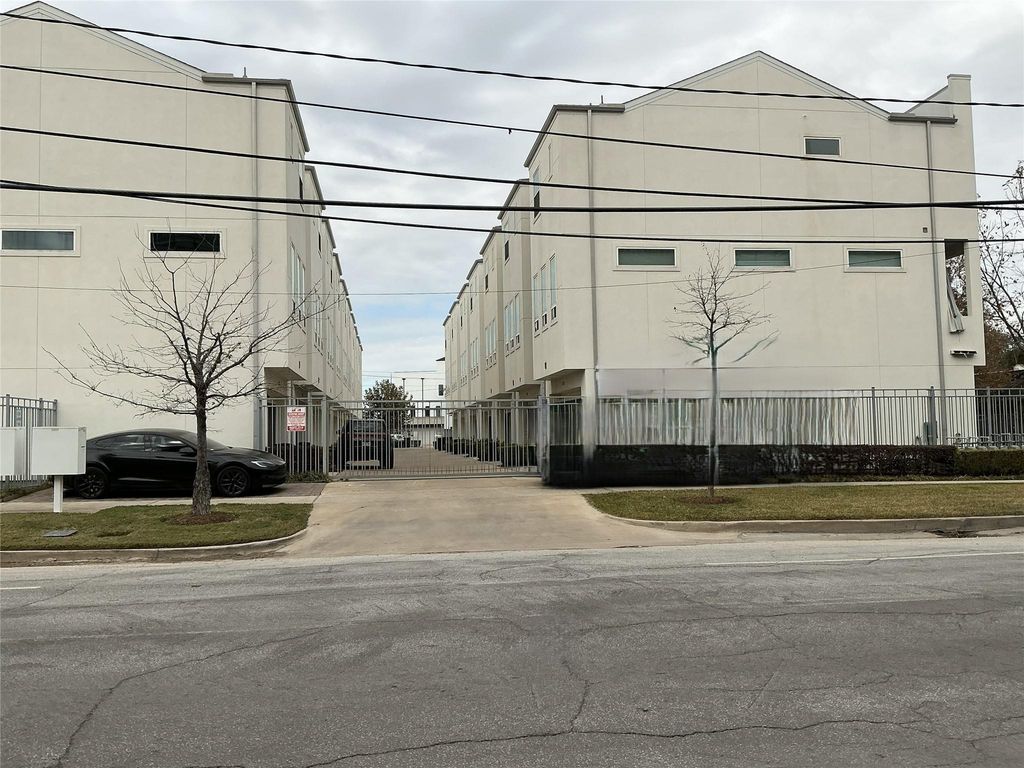 3123 Leeland Street, Houston, TX 77003