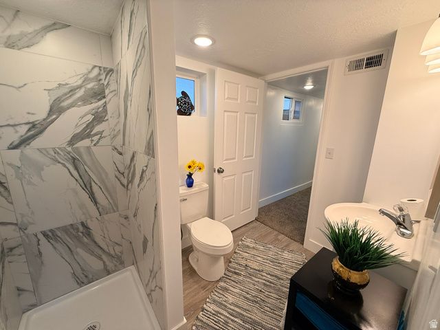 5256 S 2000 W, Roy, UT 84067