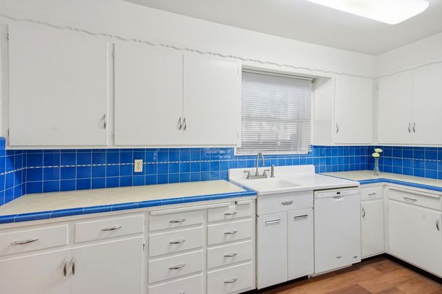 617 45th St, Sacramento, CA 95819