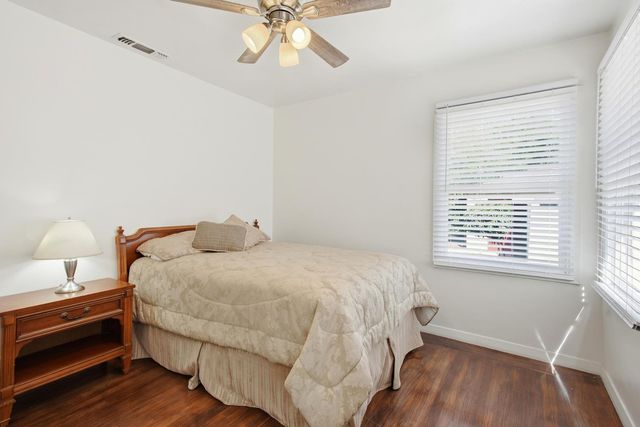 617 45th St, Sacramento, CA 95819